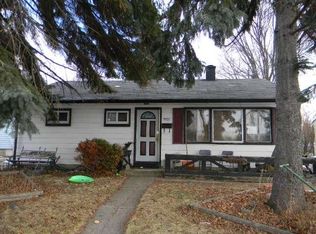 5522 N Strathmore Ave, Milwaukee, WI 53218