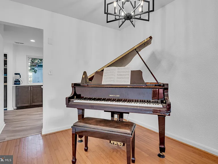 1052 Cedar Ridge Ct — Photo 7