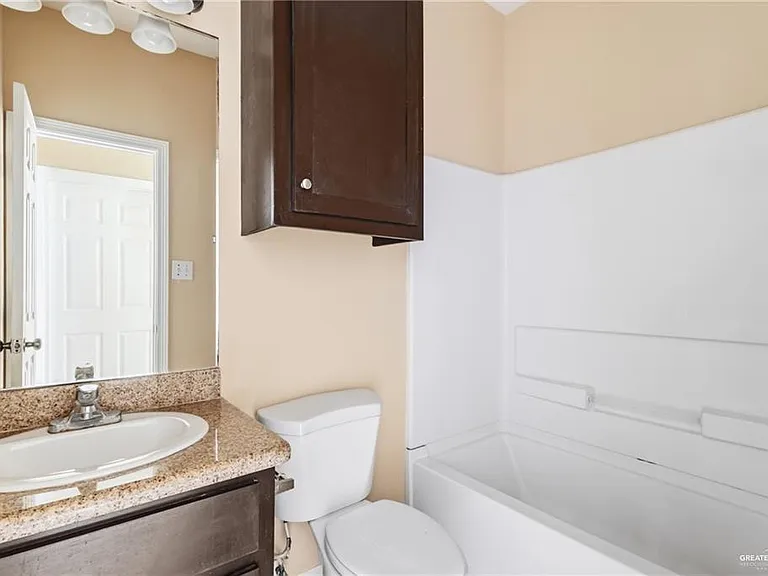 3605 S Fairmont Ave — Photo 7