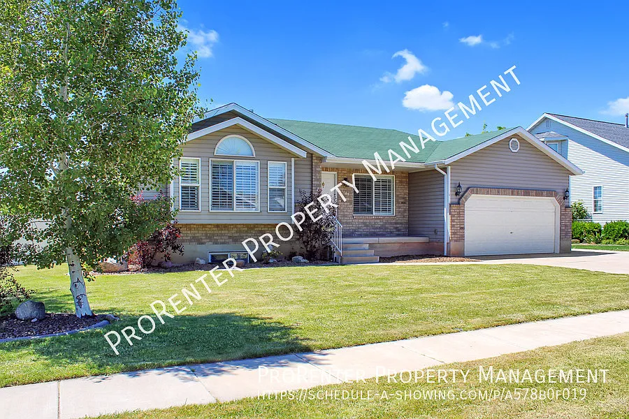 1488 Earl Cir