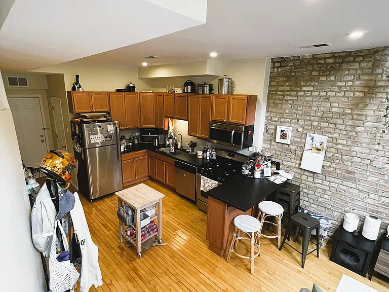 2032 W Homer St #2F — Photo 21