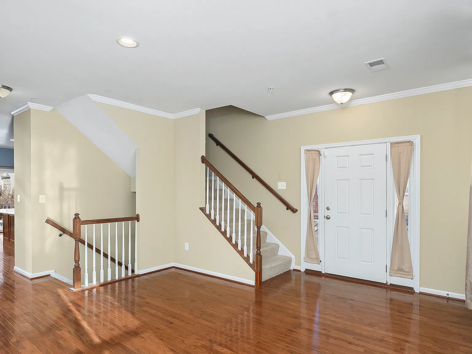 Living Room Alt1