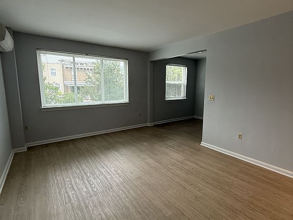 2nd image of 1431 E St NE