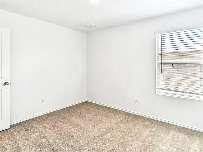 1104 Catfish Ln — Photo 14
