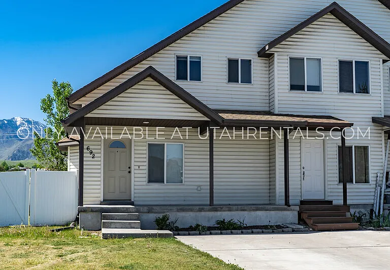 692 E 180 N — Photo 2