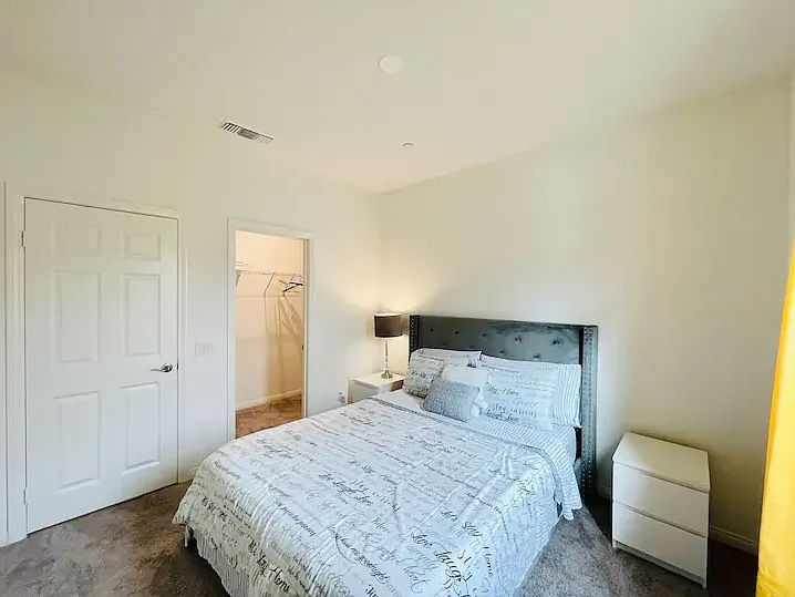 21202 Broken Stone Ct — Photo 6