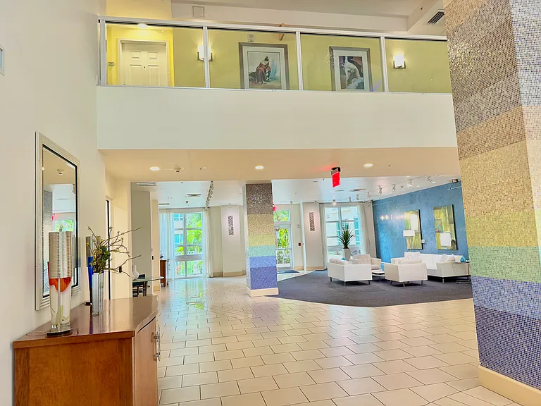 2000 N Bayshore Dr #201 — Photo 18