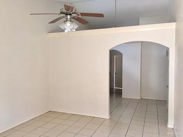 1813 Bahamas Dr — Photo 8