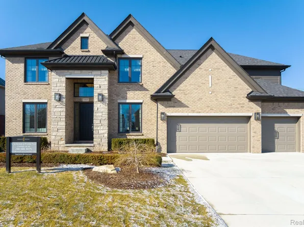 0 Bloomingdale Dr, Troy, MI 48085