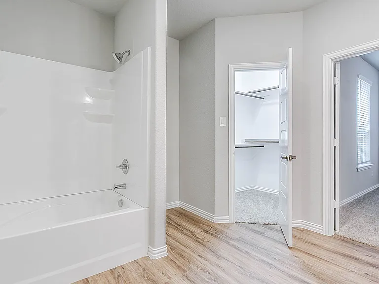 5637 McLanahan Ln — Photo 12