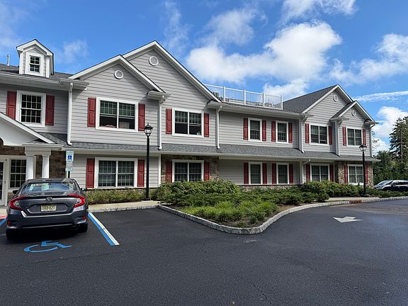 4th image of 505 Kinderkamack Rd APT 104