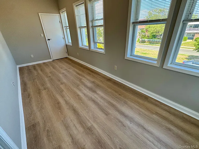 507 Laurelton Blvd #2 — Photo 10