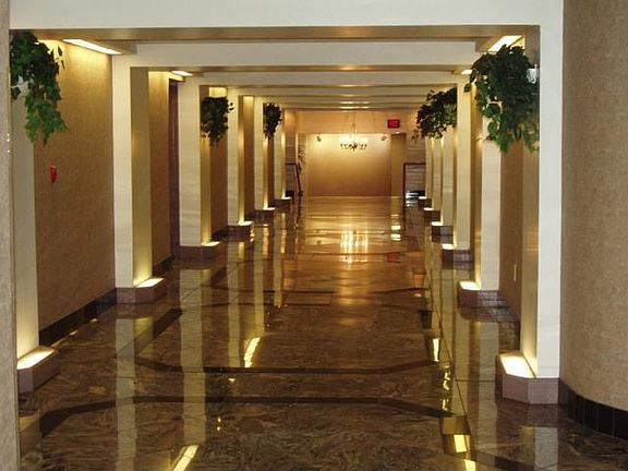 Bldg Atrium