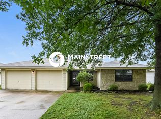 2504 NW 8th St, Blue Springs, MO 64015