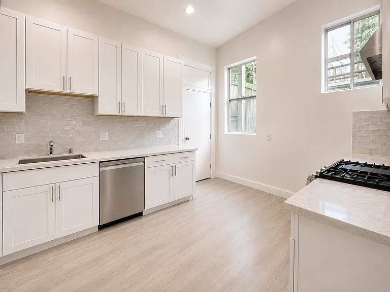 511A Buchanan St #511A — Photo 3