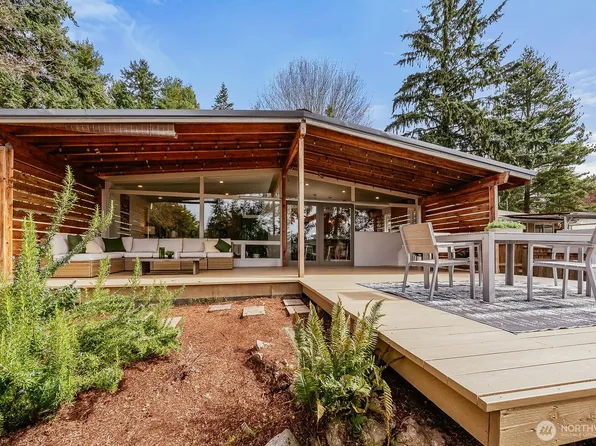 15863 15th Avenue NE, Shoreline, WA 98155