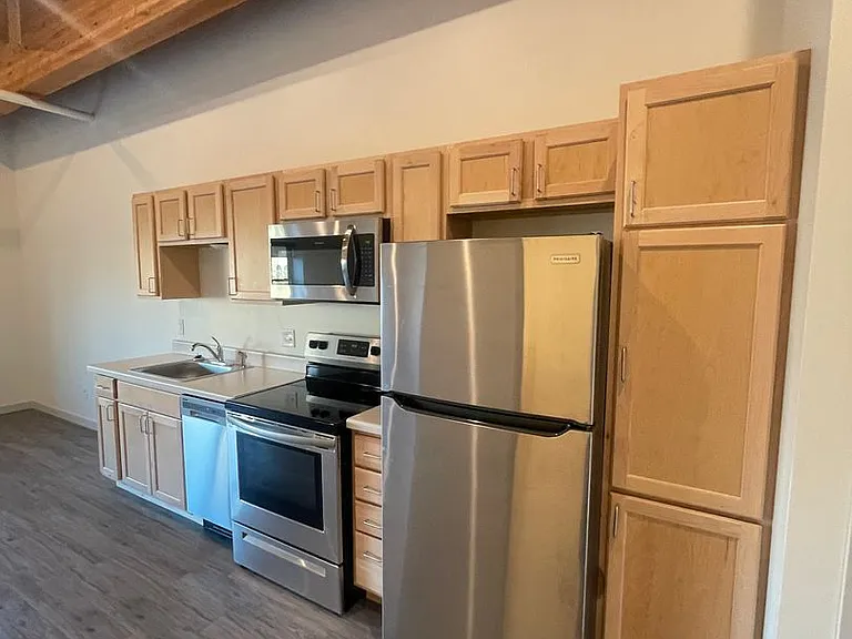 101 Main St S #216 — Photo 2