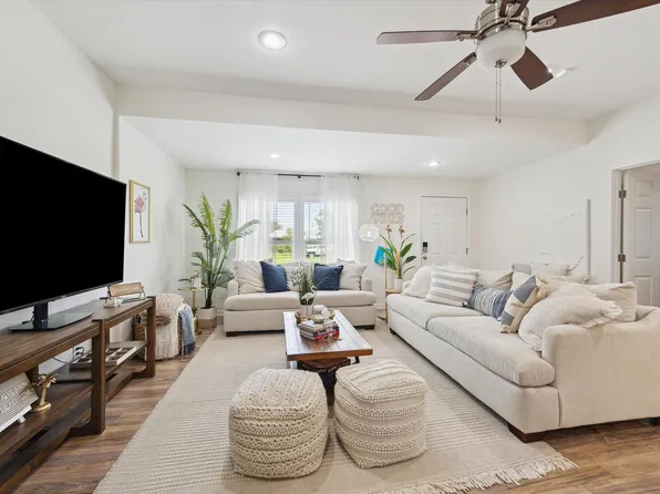 1213 55th St, Galveston, TX 77551