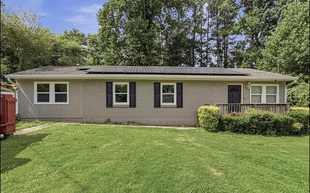 3 bed, $1,600 — Photo 1