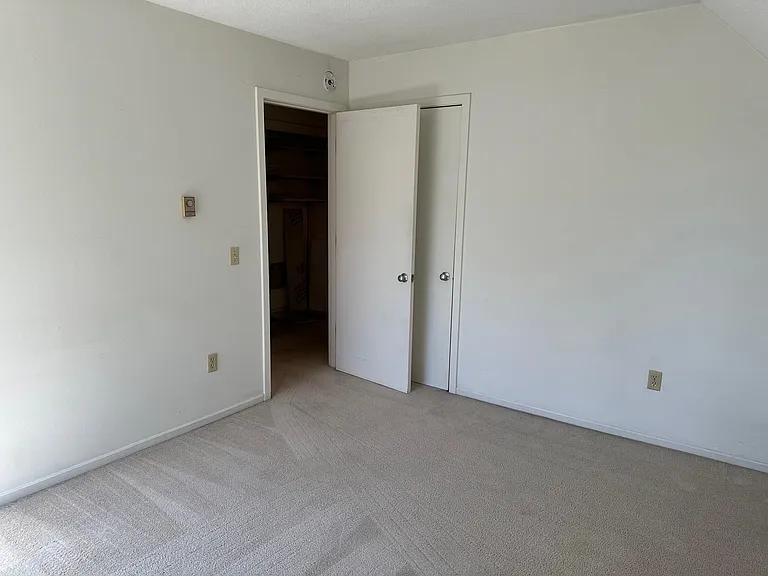 1 Pine St #C-32 — Photo 14