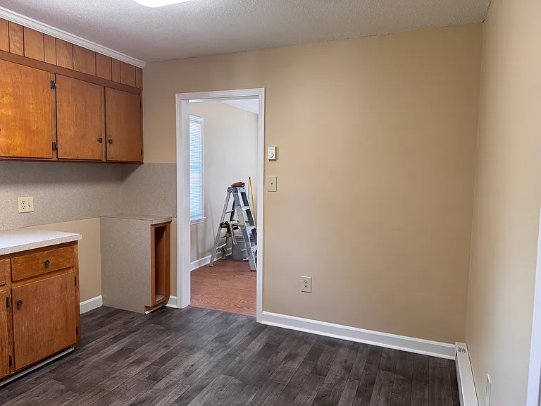 915 Pine Circle Dr — Photo 6