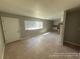 323 N Bush St APT E, Anaheim, CA 92805