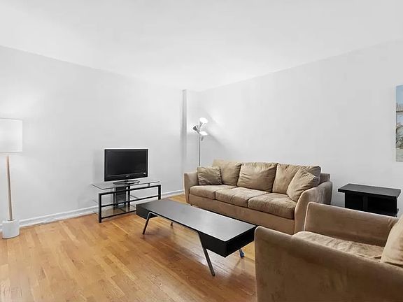 5th image of 488 Ocean Pkwy APT 3C