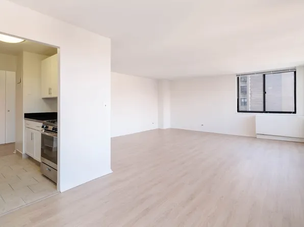 730 Columbus Avenue image 14 of 61