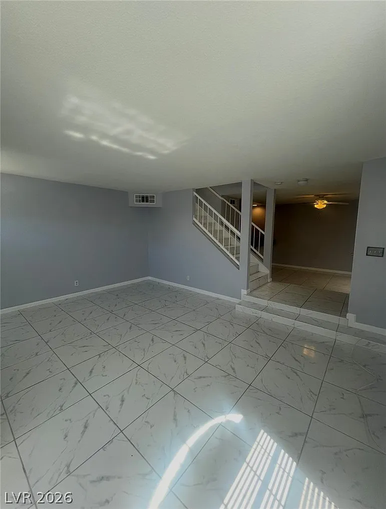 3 bed, 2.5 bath, 1541 sqft, $1,863 — Photo 2
