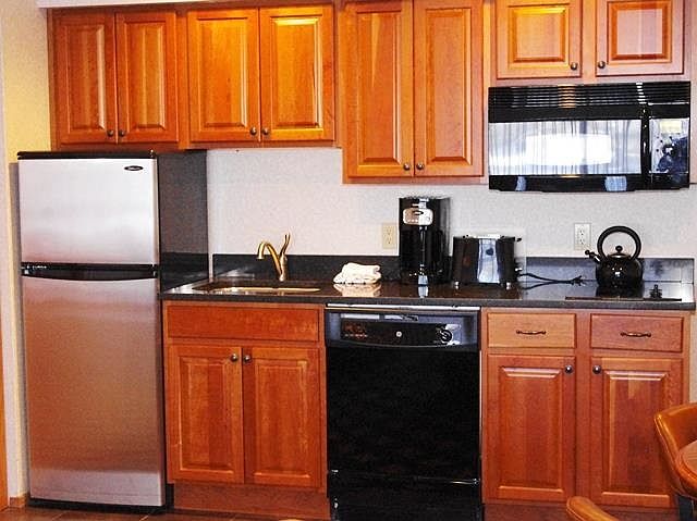 2nd image of 5620 Highlands Dr #519