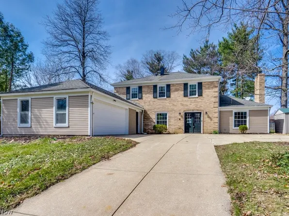 292 Parkview Dr, Aurora, OH 44202