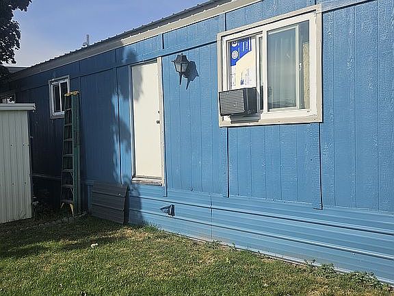 5th image of 33 Valley Ln