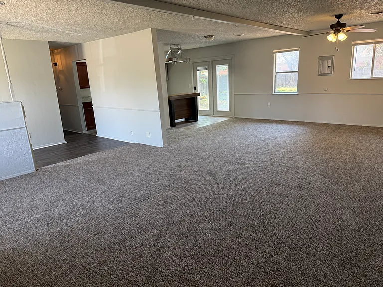 5225 Floyd Ave — Photo 3