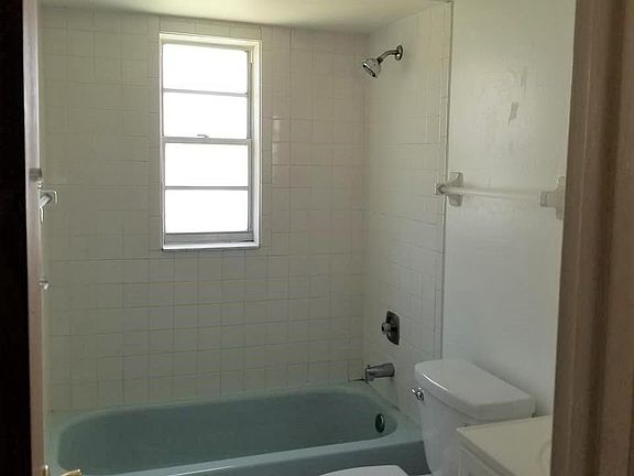 4th image of 4607 Skyline Blvd APT A