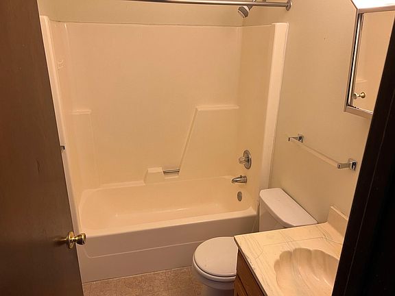 4th image of 365 Baldwin Ave NW APT 205