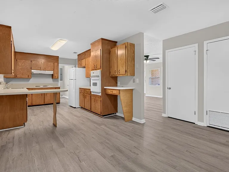 5503 Boeing Dr — Photo 26