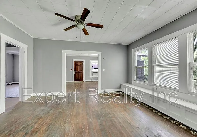 608 5th Ave — Photo 7