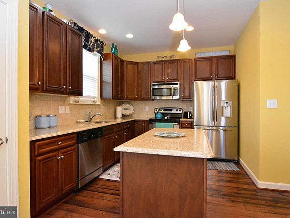 2nd image of 23756 Pembroke Ln