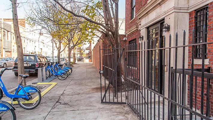 Rented by Nooklyn NYC LLC | media 65