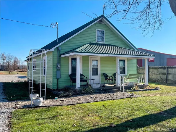 1211 S Gardner Street, Scottsburg, IN 47170