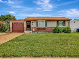 715 Florland Dr, Florissant, MO 63031