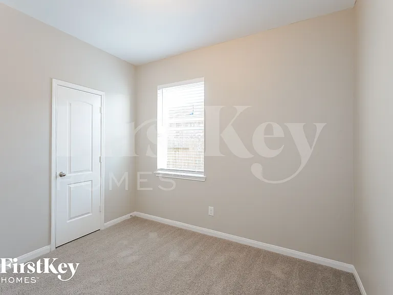 5026 Manor Stone Ln — Photo 12