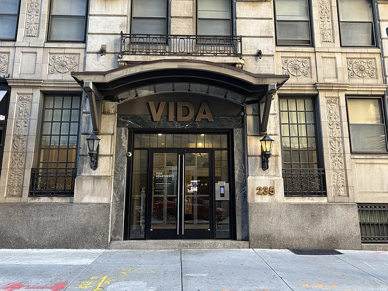 Vida Apartments — Photo 12