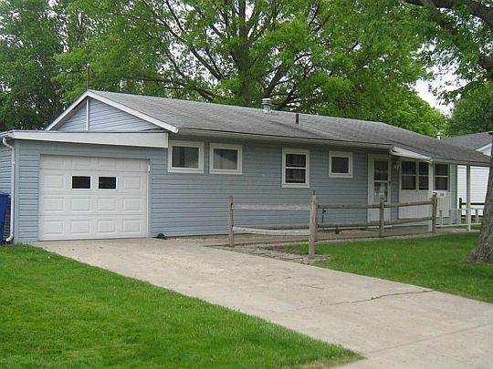 1st image of 10 Marion Ct