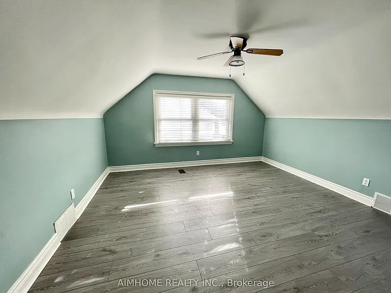 5594 Woodland Blvd — Photo 8