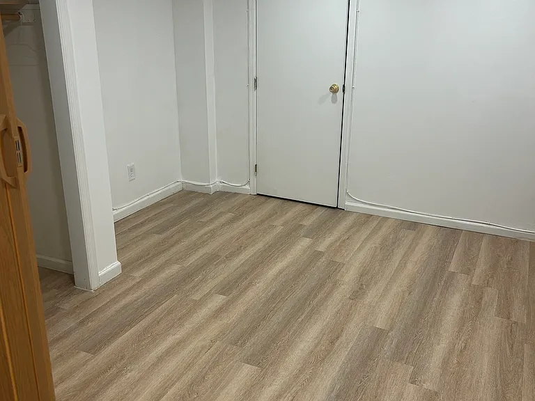 106 Rosemary Ln #WALK-IN BASEMENT — Photo 5