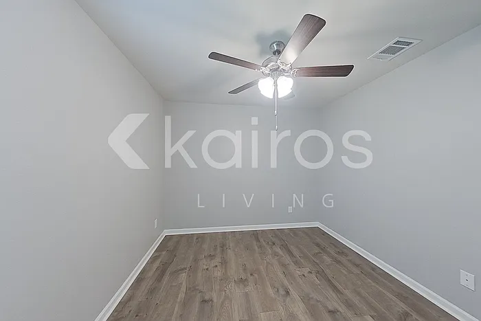 113 Yardley Ct — Photo 10
