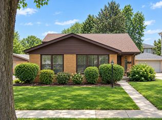 10536 S Kilbourn Ave, Oak Lawn, IL 60453