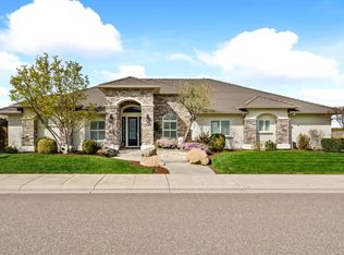 1041 Azevedo Dr, Ripon, CA 95366