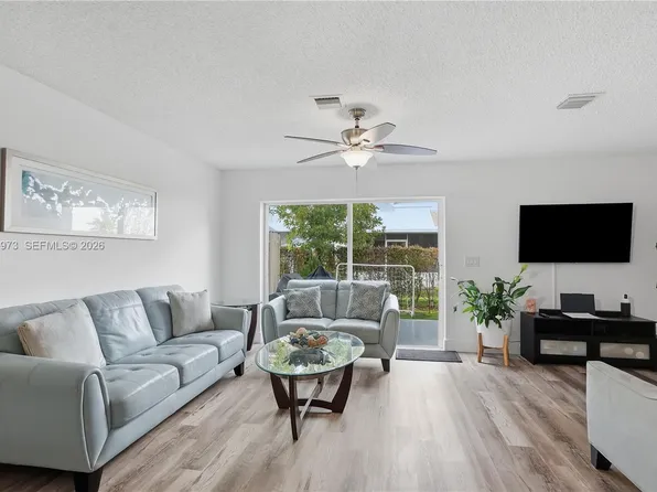 4765 SW 14th St, Deerfield Beach, FL 33442